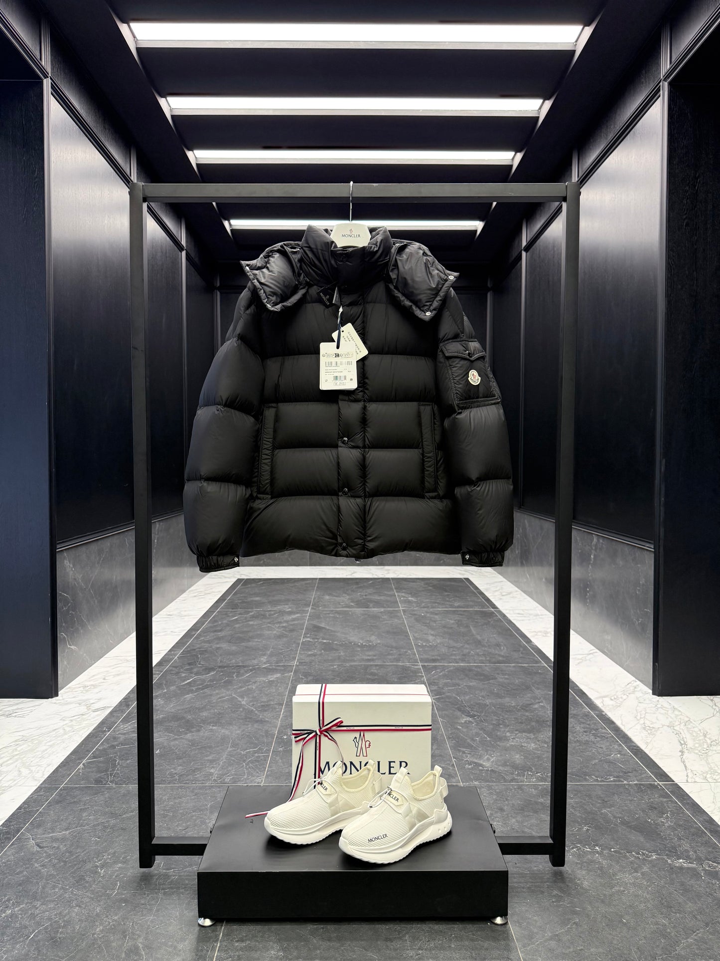 MONC VEZERE JACKET