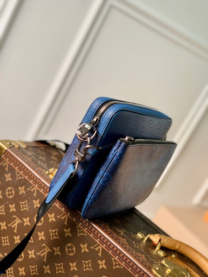 LOU TRIO MESSENGER BAG