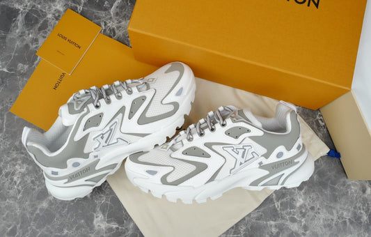 LOU RUNNER TATIC