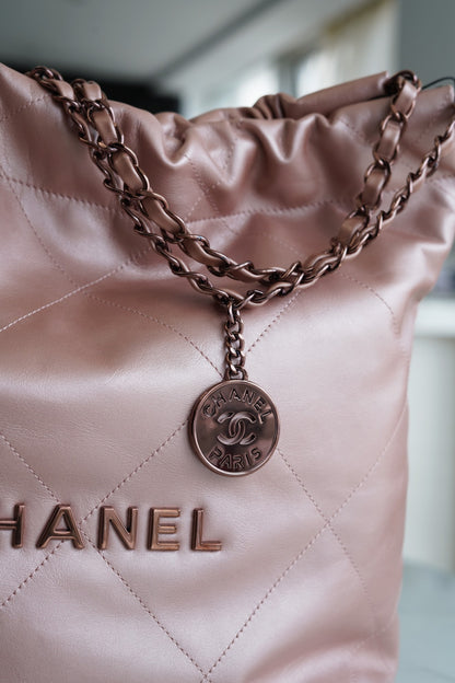 CC 22 SMALL HANDBAG