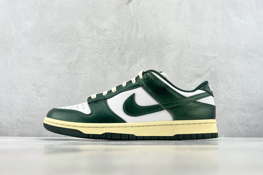 DUNK LOW VINTAGE GREEN