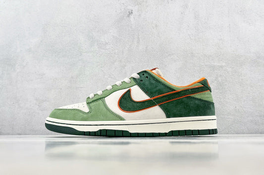 DUNK LOW x OTOMO KATUSHIRO