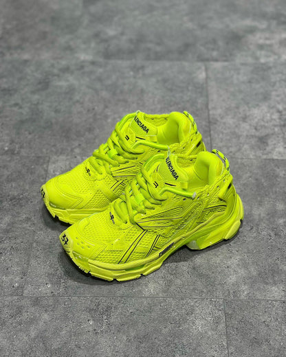BAL RUNNER TRAINERS