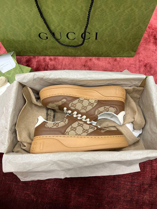 GG EMBOSSED SNEAKER