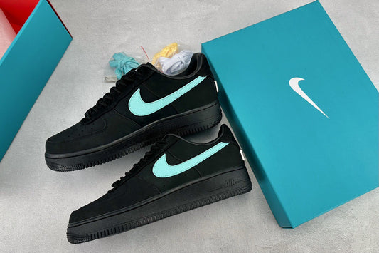 NIKE x TIFFANY AIR FORCE