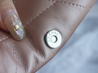 CC 22 SMALL HANDBAG