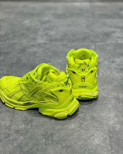 BAL RUNNER TRAINERS
