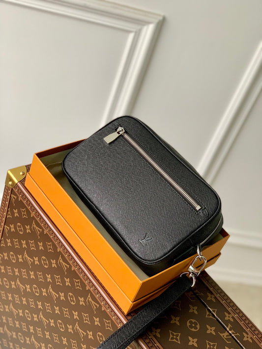 LOU POCHETTE KASAI