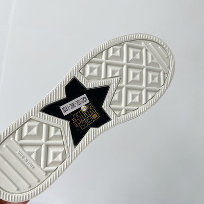 CD WALKN SNEAKER